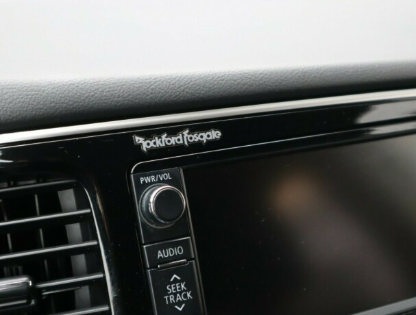 mitsubishi-outlander-elektrisitetbensin-2015-big-14