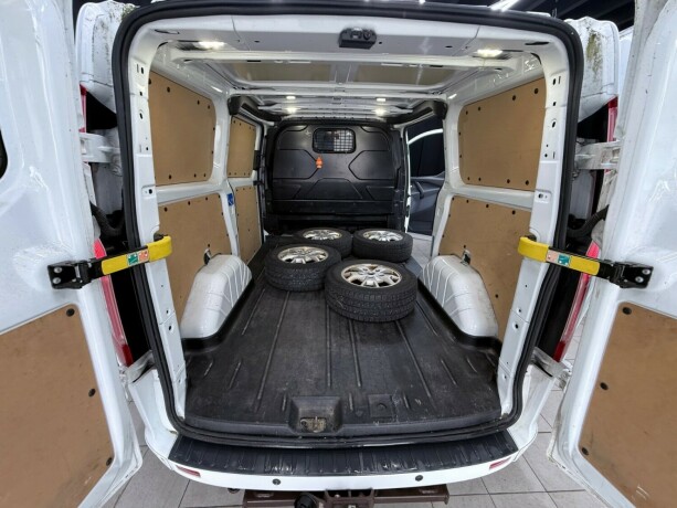 ford-transit-diesel-2014-big-26