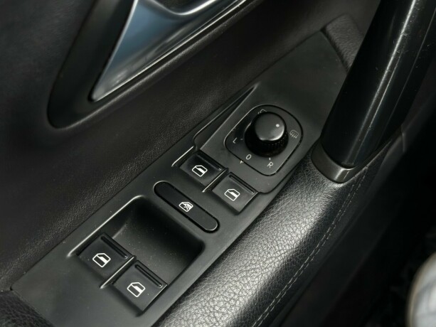 volkswagen-cc-diesel-2013-big-27