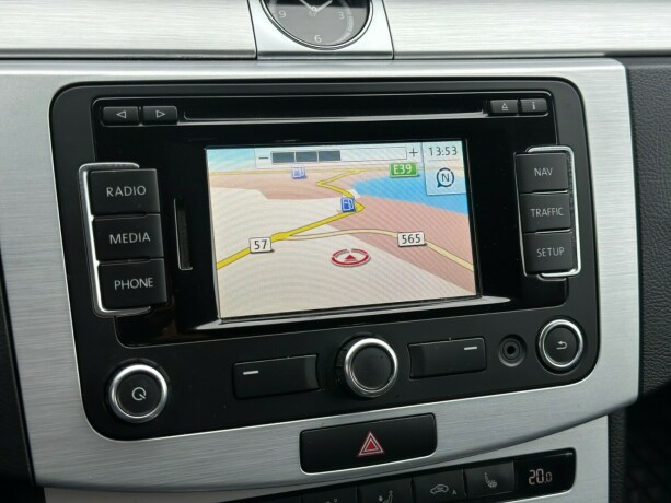 volkswagen-cc-diesel-2013-big-21