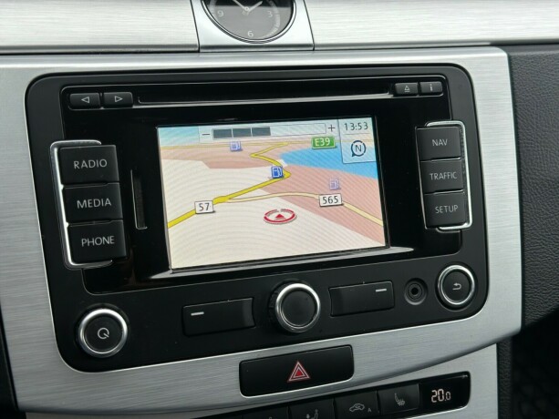 volkswagen-cc-diesel-2013-big-22