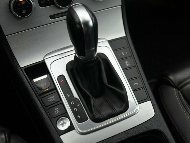 volkswagen-cc-diesel-2013-big-17