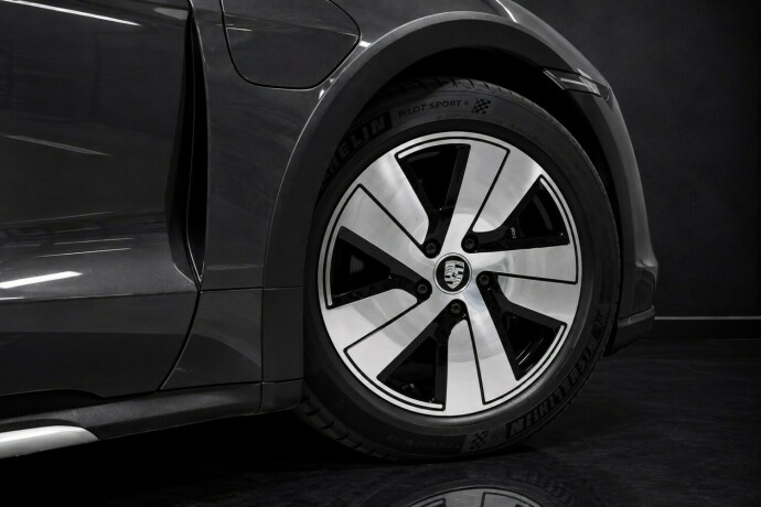 porsche-taycan-4-elektrisitet-2022-big-24