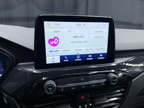 ford-kuga-plug-in-petrol-2021-big-23