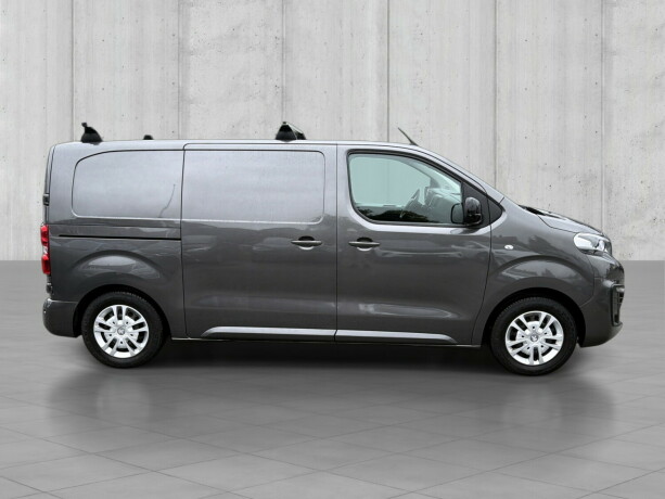 peugeot-expert-elektrisitet-2022-big-6