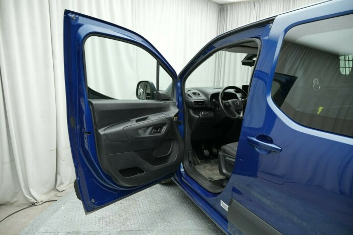opel-combo-diesel-2020-big-15