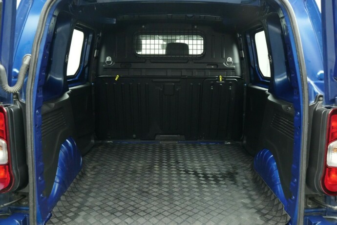 opel-combo-diesel-2020-big-11