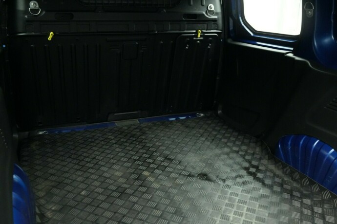 opel-combo-diesel-2020-big-13