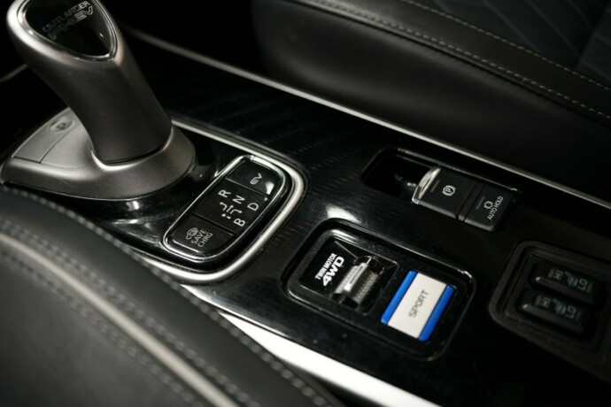mitsubishi-outlander-elektrisitetbensin-2020-big-21