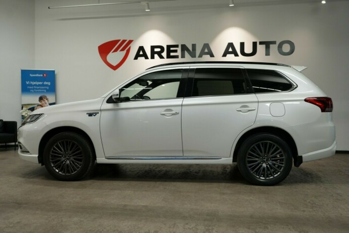 mitsubishi-outlander-elektrisitetbensin-2020-big-1