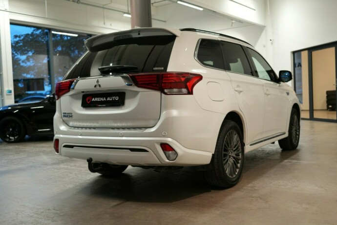 mitsubishi-outlander-elektrisitetbensin-2020-big-4