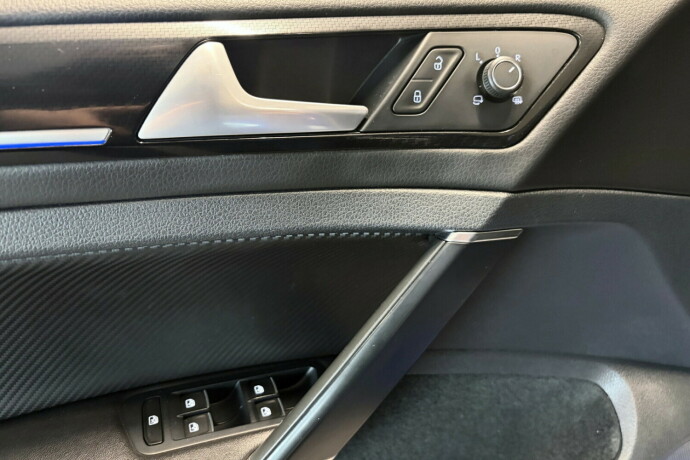 volkswagen-golf-vii-bensin-2016-big-23