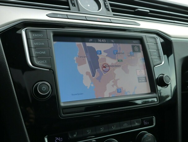 volkswagen-passat-elektrisitetbensin-2016-big-23