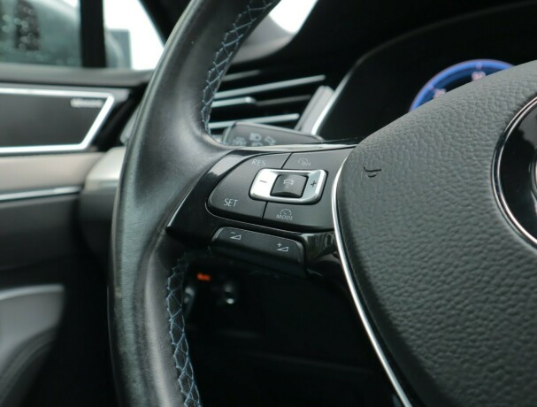 volkswagen-passat-elektrisitetbensin-2016-big-10