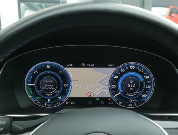 volkswagen-passat-elektrisitetbensin-2016-big-22
