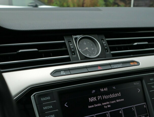 volkswagen-passat-elektrisitetbensin-2016-big-19