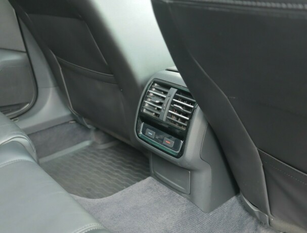volkswagen-passat-elektrisitetbensin-2016-big-21