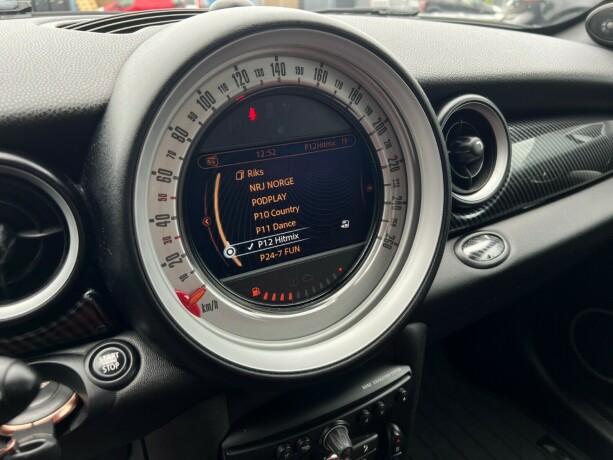 mini-cooper-bensin-2013-big-26