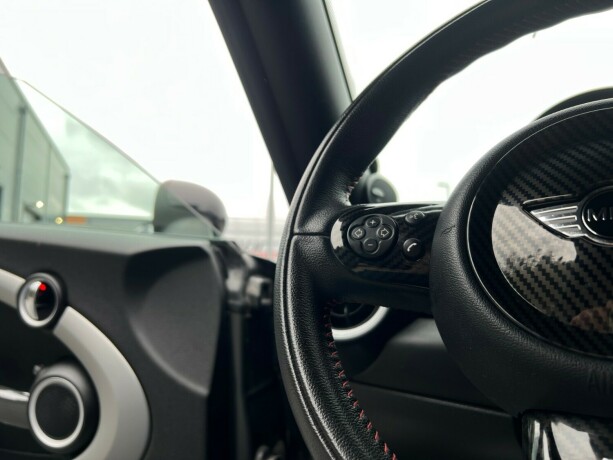 mini-cooper-bensin-2013-big-20