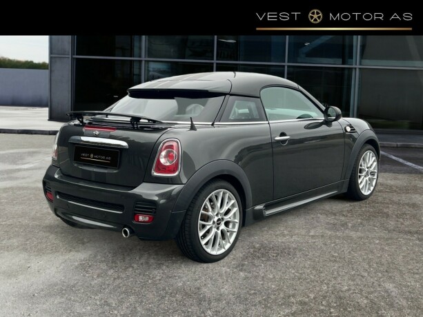 mini-cooper-bensin-2013-big-8