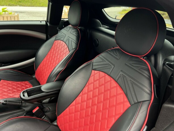 mini-cooper-bensin-2013-big-13