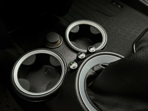 mini-cooper-bensin-2013-big-17