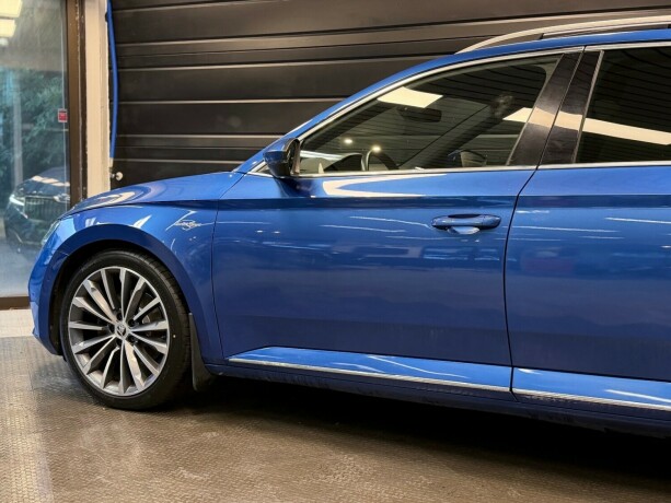 skoda-superb-elektrisitetbensin-2020-big-8