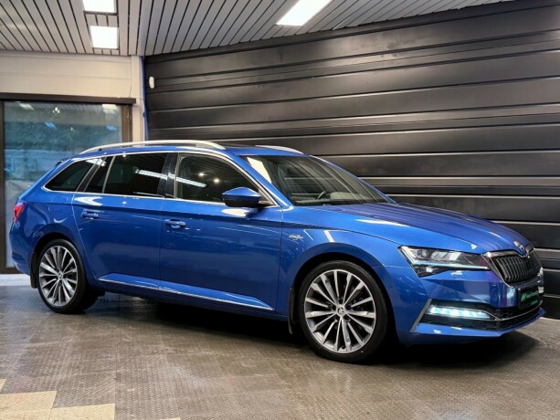 skoda-superb-elektrisitetbensin-2020-big-10