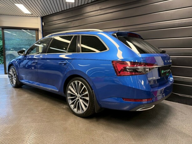 skoda-superb-elektrisitetbensin-2020-big-5