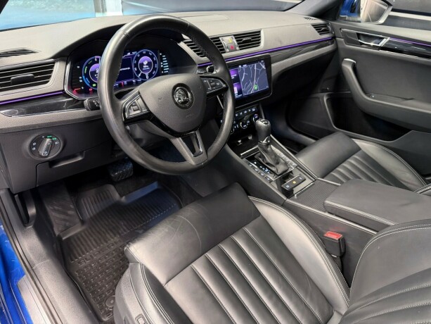 skoda-superb-elektrisitetbensin-2020-big-12