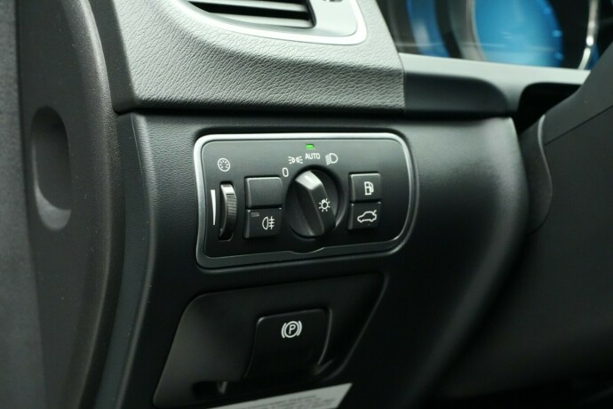 volvo-v60-elektrisitetdiesel-2016-big-11