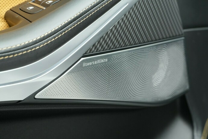 bmw-x5-m-bensin-2021-big-36