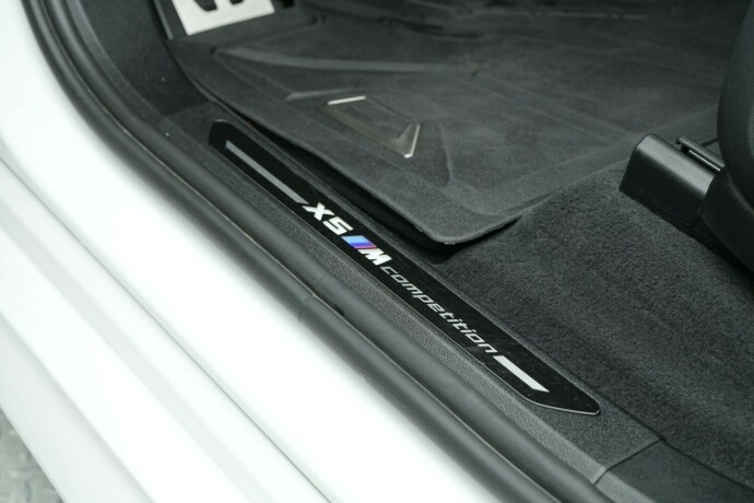 bmw-x5-m-bensin-2021-big-42