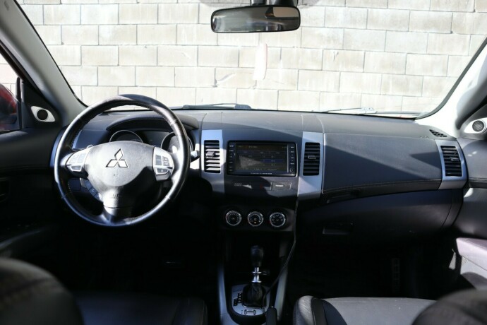 mitsubishi-outlander-diesel-2010-big-12