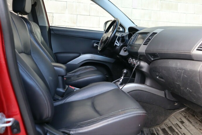 mitsubishi-outlander-diesel-2010-big-9