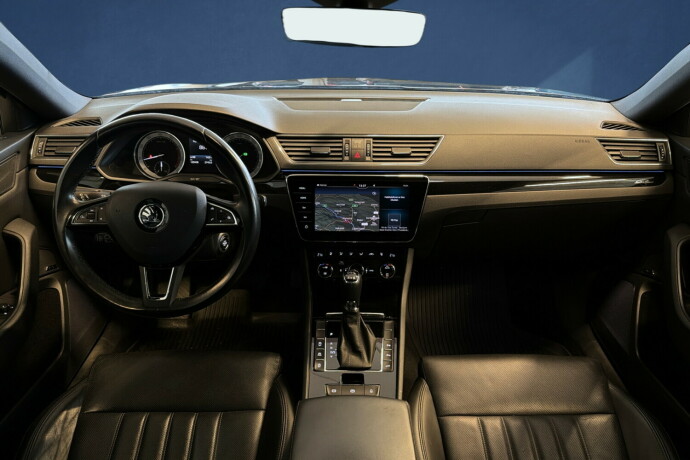 skoda-superb-bensin-2018-big-13