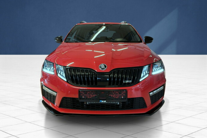 skoda-octavia-rs-bensin-2019-big-7