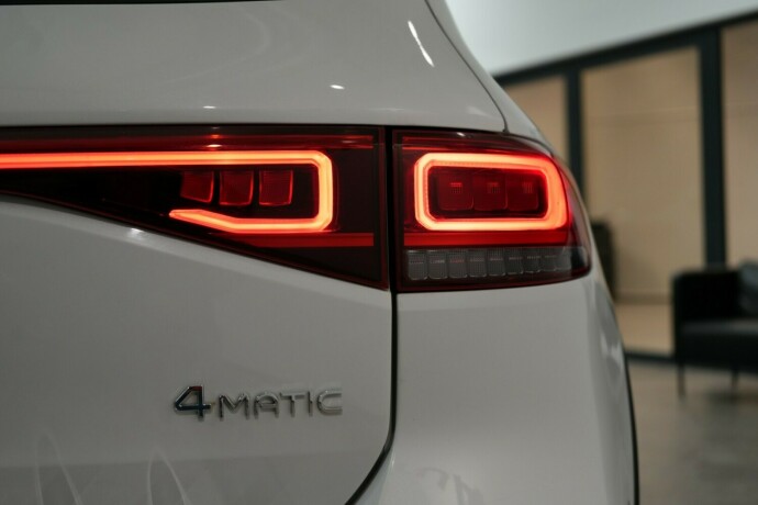 mercedes-benz-eqb300-elektrisitet-2023-big-9