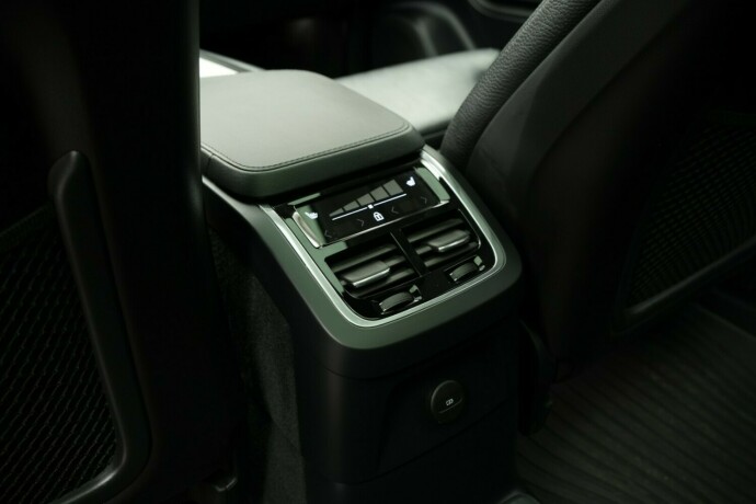 volvo-xc-90-elektrisitetbensin-2023-big-71