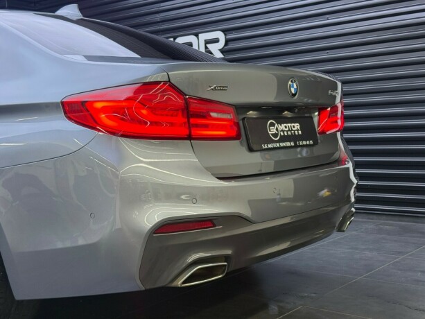 bmw-540i-bensin-2018-big-8