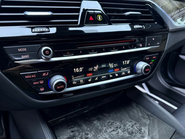 bmw-540i-bensin-2018-big-29