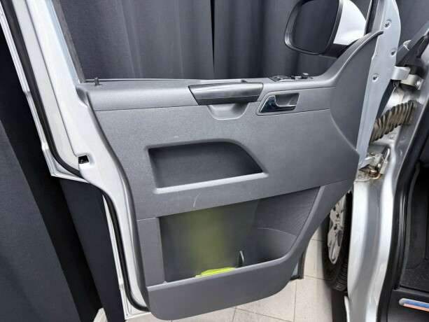 volkswagen-multivan-diesel-2014-big-10