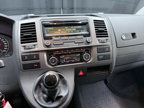 volkswagen-multivan-diesel-2014-big-16