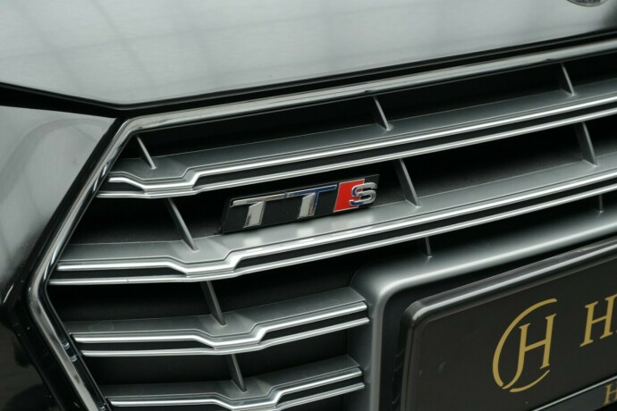 audi-tts-bensin-2016-big-12