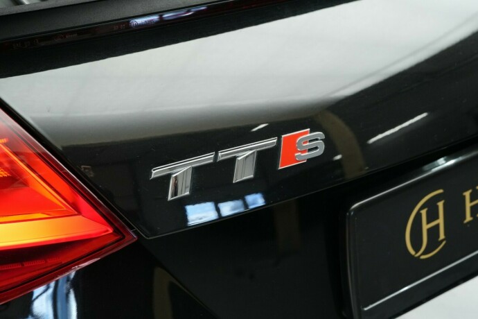 audi-tts-bensin-2016-big-20
