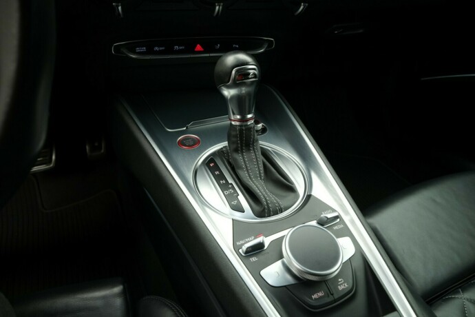 audi-tts-bensin-2016-big-49