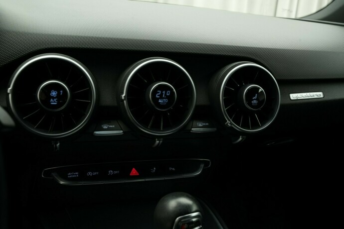 audi-tts-bensin-2016-big-46