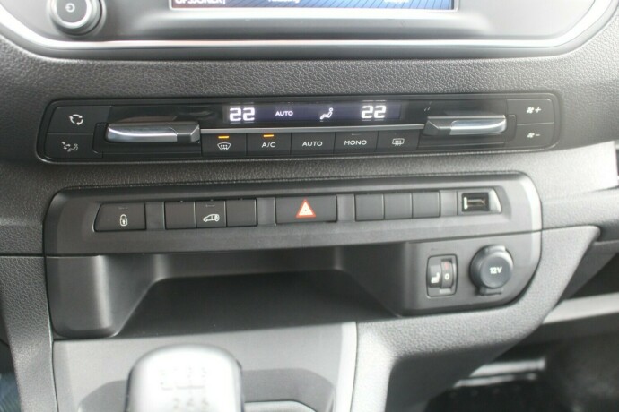 toyota-proace-diesel-2024-big-23