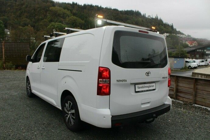 toyota-proace-diesel-2024-big-7