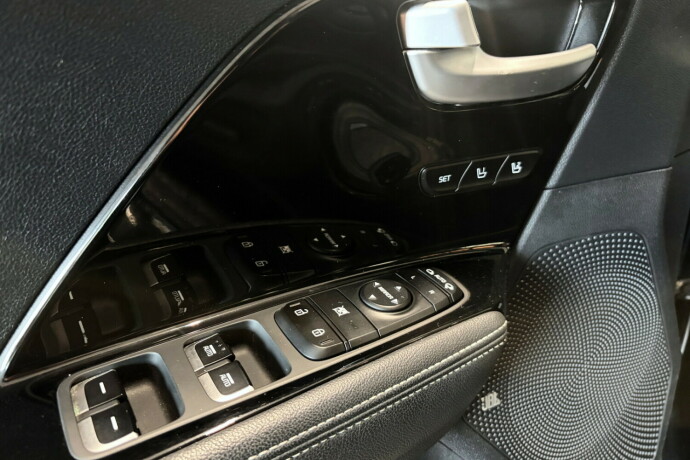 kia-niro-elektrisitetbensin-2018-big-25